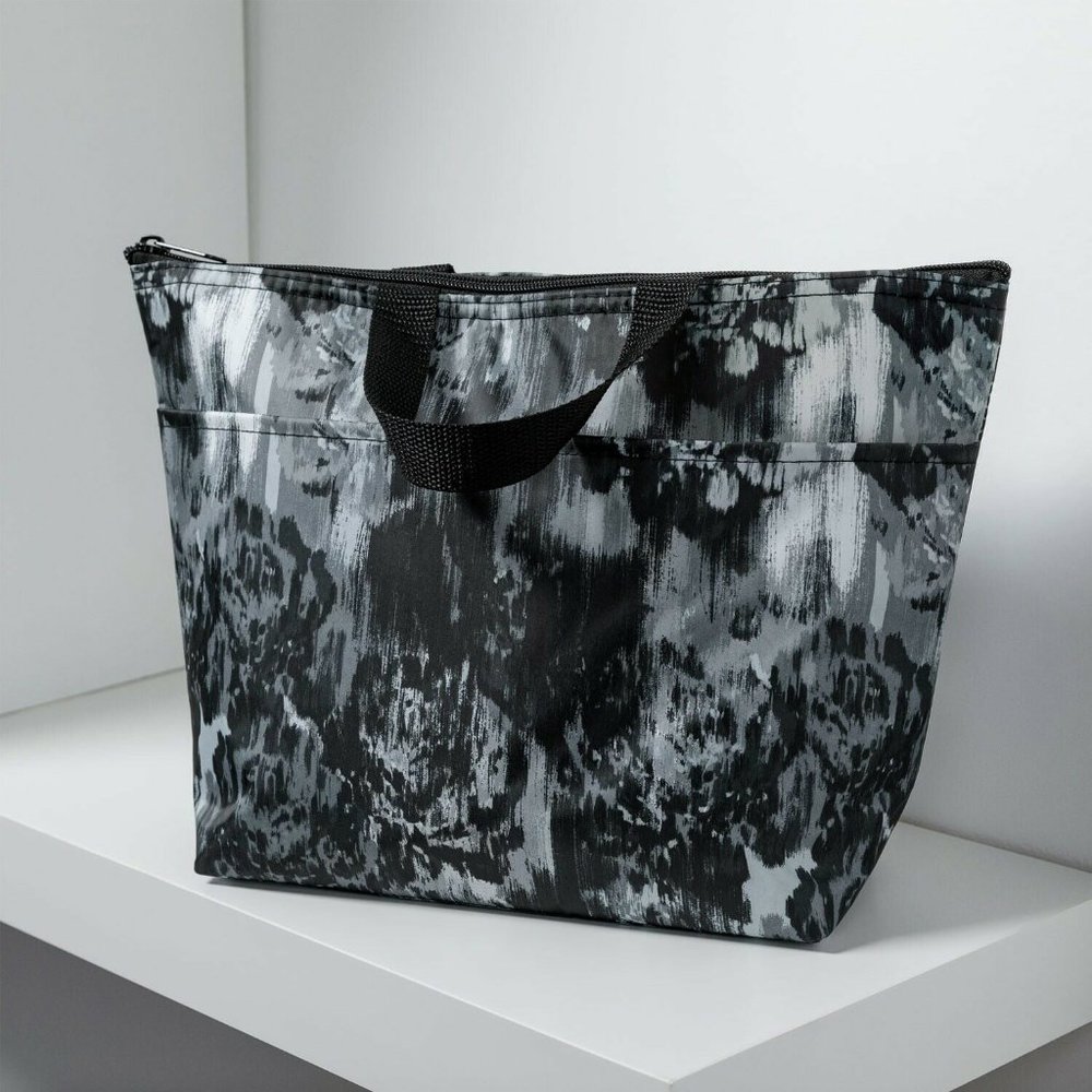 NEW Thirty One Thermal Tote in Watercolor Floral